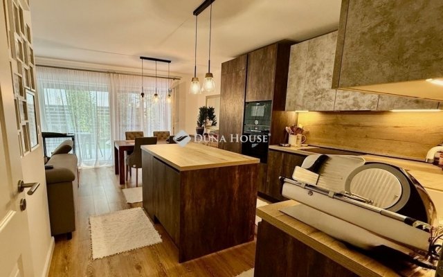 Eladó téglalakás, Pécsett 149 M Ft, 3 szobás