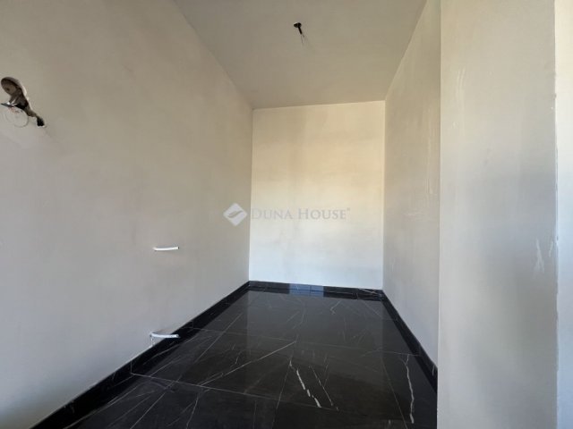 Eladó téglalakás, Hódmezővásárhelyen 60 M Ft, 4+1 szobás