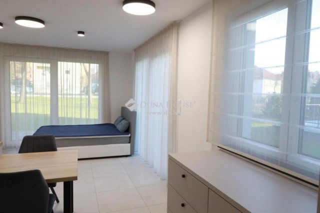 Kiadó téglalakás, albérlet, Debrecenben 210 E Ft / hó, 1 szobás