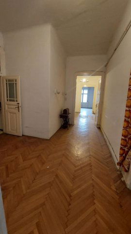 Eladó téglalakás, Budapesten, II. kerületben, Margit körúton