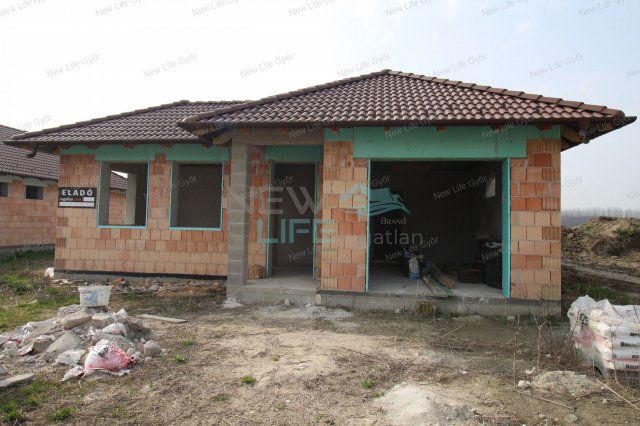 Eladó családi ház, Győrladaméren 93 M Ft, 3 szobás