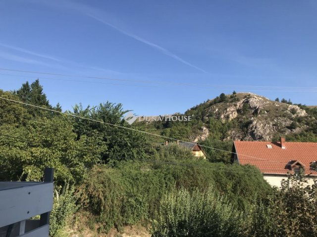 Eladó családi ház, Budaörsön 149.5 M Ft, 5 szobás