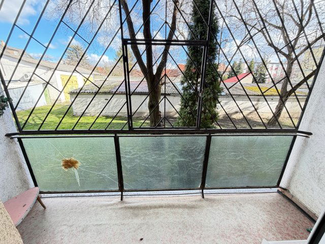 Eladó téglalakás, Győrött 46.5 M Ft, 2 szobás