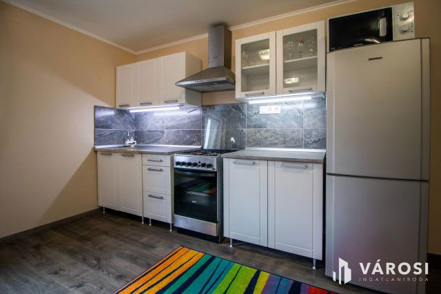 Eladó családi ház, Velencén 79.9 M Ft, 3 szobás