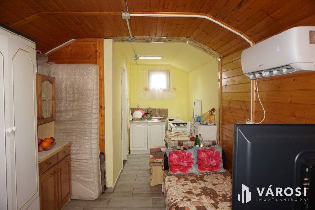 Eladó családi ház, Bugyin 19.5 M Ft, 1 szobás
