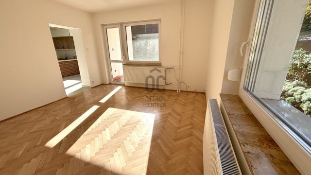 Eladó téglalakás, Budapesten, XVI. kerületben 148 M Ft, 4 szobás