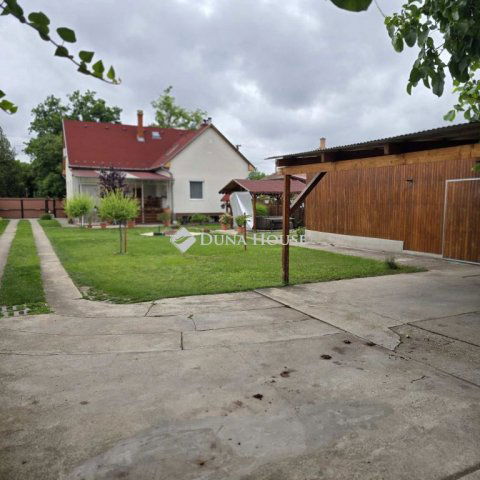 Eladó családi ház, Lajosmizsén 79.5 M Ft, 6 szobás