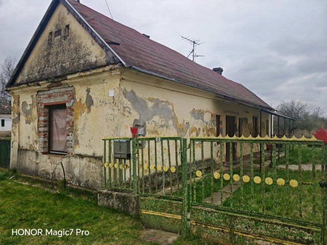 Eladó családi ház, Rinyaszentkirályon 4.9 M Ft, 2 szobás