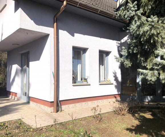 Eladó családi ház, Szentendrén 94.99 M Ft, 3 szobás