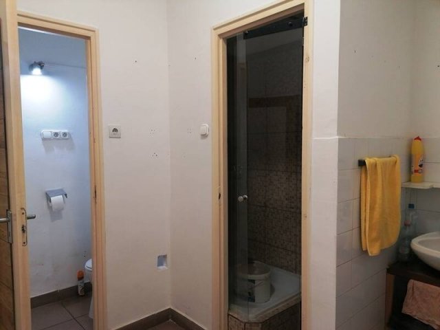 Eladó üzlethelyiség, Budapesten, XI. kerületben 150 M Ft