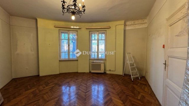 Eladó téglalakás, Debrecenben 65 M Ft, 4 szobás