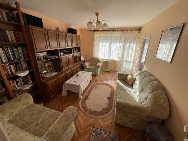 Eladó téglalakás, Nyíregyházán 49 M Ft, 2+2 szobás
