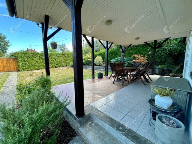 Eladó családi ház, Siófokon 99 M Ft, 4 szobás