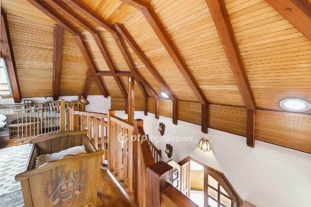 Eladó családi ház, Tatabányán 199 M Ft, 6+3 szobás