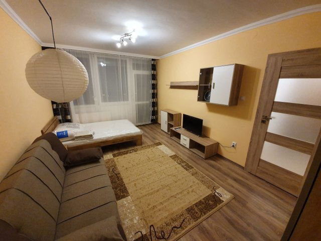 Kiadó panellakás, albérlet, Debrecenben 200 E Ft / hó, 2 szobás