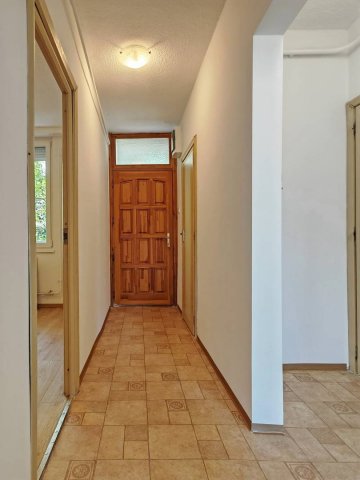 Eladó panellakás, Egerben 52.9 M Ft, 3 szobás