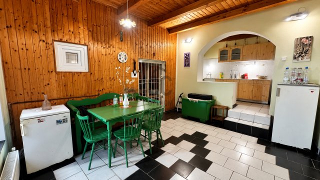Eladó családi ház, Gödön 109 M Ft, 4 szobás