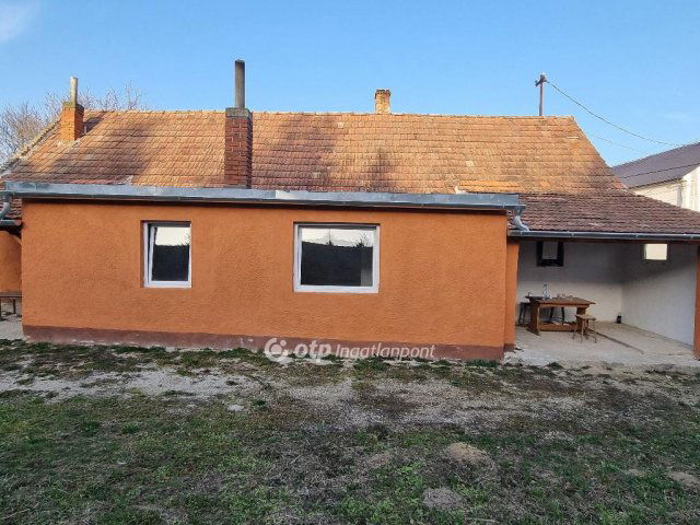 Eladó családi ház, Kemenesmihályfán 34.49 M Ft, 2+1 szobás