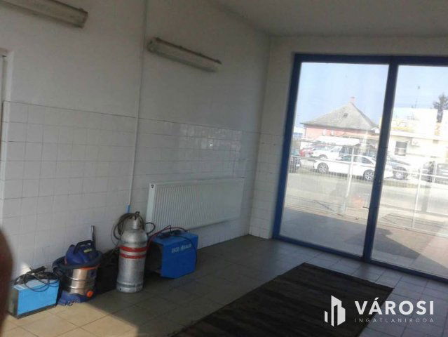 Kiadó ipari ingatlan, Debrecenben 500 E Ft / hó