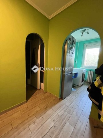 Eladó panellakás, Veszprémben 44.2 M Ft, 2 szobás