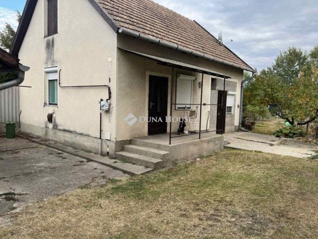 Eladó családi ház, Kisteleken 31 M Ft, 2 szobás