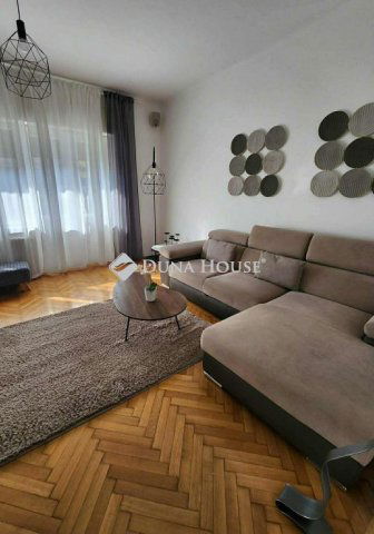 Eladó téglalakás, Pécsett, Bajcsy-Zsilinszky utcában 119 M Ft