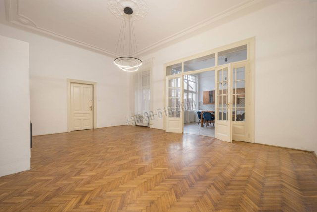 Eladó téglalakás, Vácon 99.99 M Ft, 3 szobás