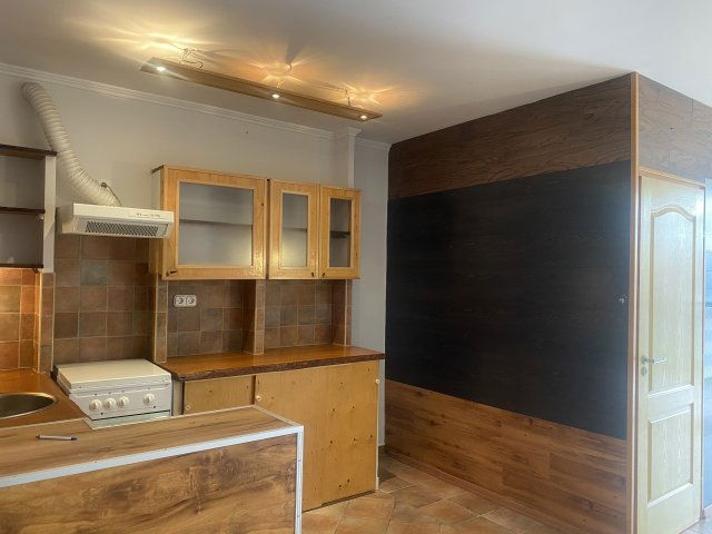 Eladó téglalakás, Győrött 46.9 M Ft, 1+1 szobás