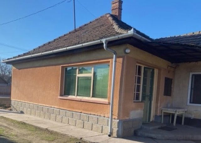 Eladó családi ház, Dabason 49.9 M Ft, 2+1 szobás