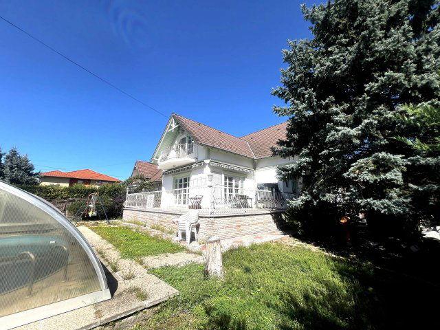 Eladó családi ház, Dunakeszin 229 M Ft, 9 szobás