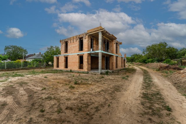 Eladó családi ház, Székesfehérvárott 174.9 M Ft, 5 szobás