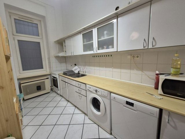 Eladó téglalakás, Budapesten, VII. kerületben 84.9 M Ft