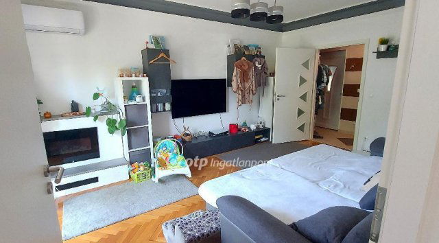 Eladó téglalakás, Kunszentmártonban 27.5 M Ft, 2 szobás