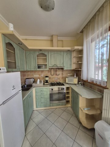 Eladó családi ház, Siófokon 369 M Ft, 10 szobás