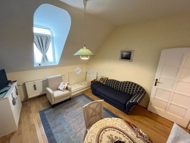 Eladó családi ház, Balatonalmádiban 229.9 M Ft, 6 szobás