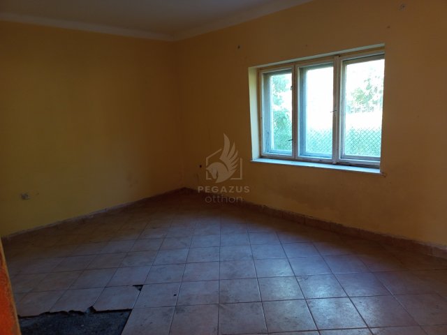 Eladó családi ház, Királdon 2.9 M Ft, 1 szobás