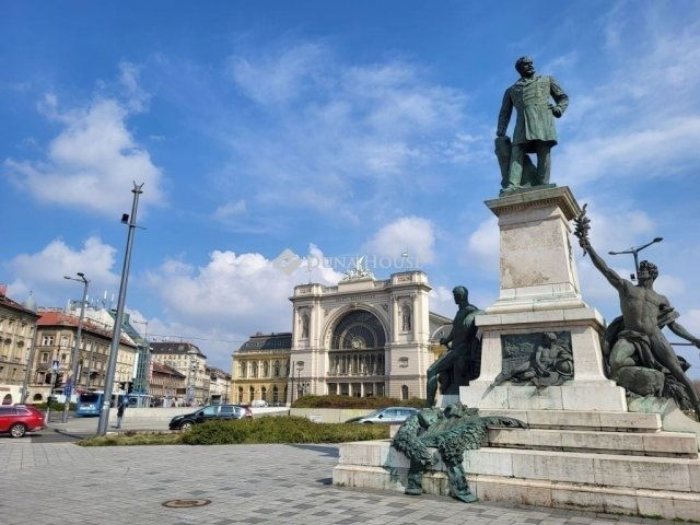 Eladó téglalakás, Budapesten, VII. kerületben 73 M Ft, 3 szobás