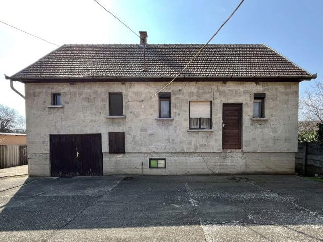 Eladó családi ház, Szentmártonkátán 33 M Ft, 3 szobás