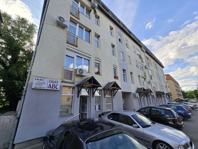 Eladó üzlethelyiség, Kaposszekcsőn 18.9 M Ft, 3 szobás