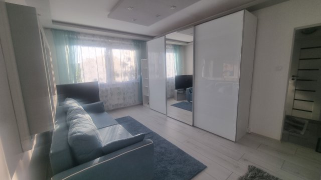 Kiadó panellakás, albérlet, Szegeden 200 E Ft / hó, 1 szobás