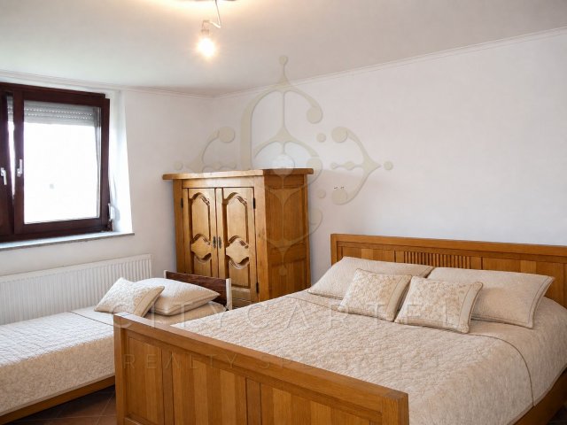 Eladó családi ház, Dunaföldváron 36 M Ft, 4 szobás
