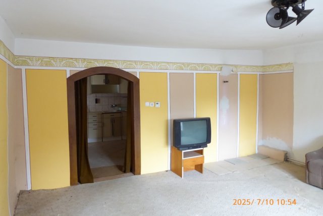 Eladó családi ház, Kővágótöttösön 11.9 M Ft, 2 szobás