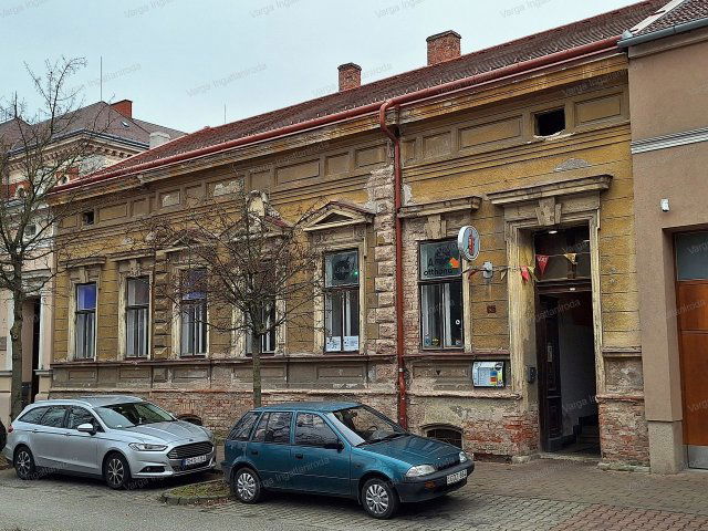 Eladó családi ház, Sopronban 140 M Ft, 4 szobás