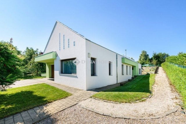 Eladó családi ház, Herceghalomon 240 M Ft, 4 szobás