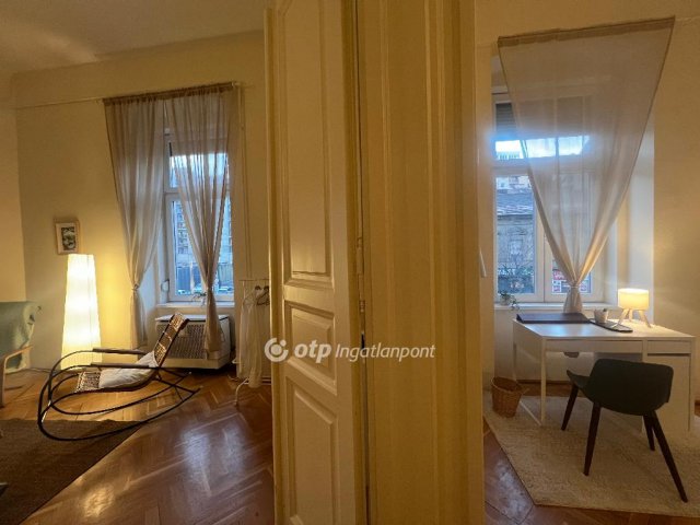 Eladó téglalakás, Budapesten, VIII. kerületben 112 M Ft