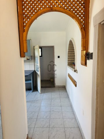 Eladó családi ház, Szolnokon 21.9 M Ft, 2 szobás