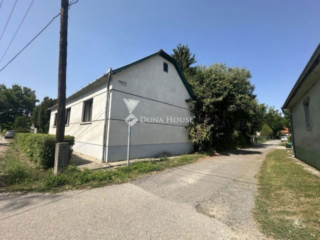Eladó családi ház, Apostagon, Duna utcában 23 M Ft, 3 szobás