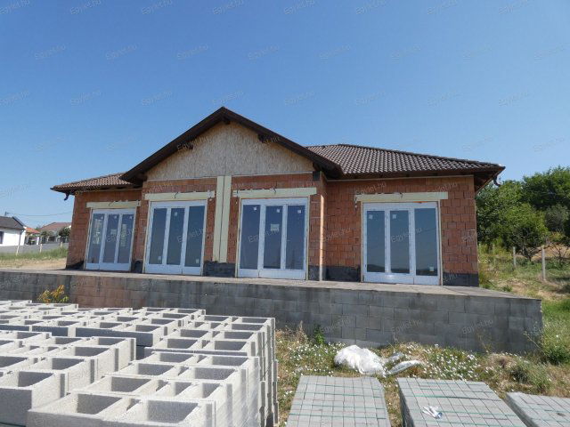 Eladó ikerház, Szadán 104 M Ft, 4 szobás / költözzbe.hu