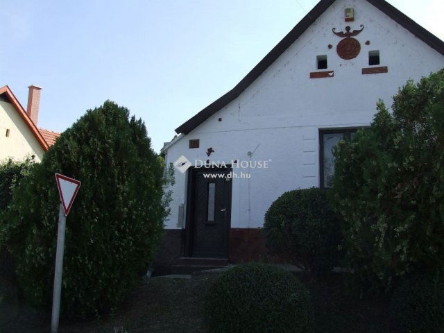 Eladó családi ház, Pilismaróton 41.999 M Ft, 3 szobás