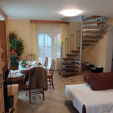 Eladó családi ház, Kerepesen 194.77 M Ft, 2+6 szobás